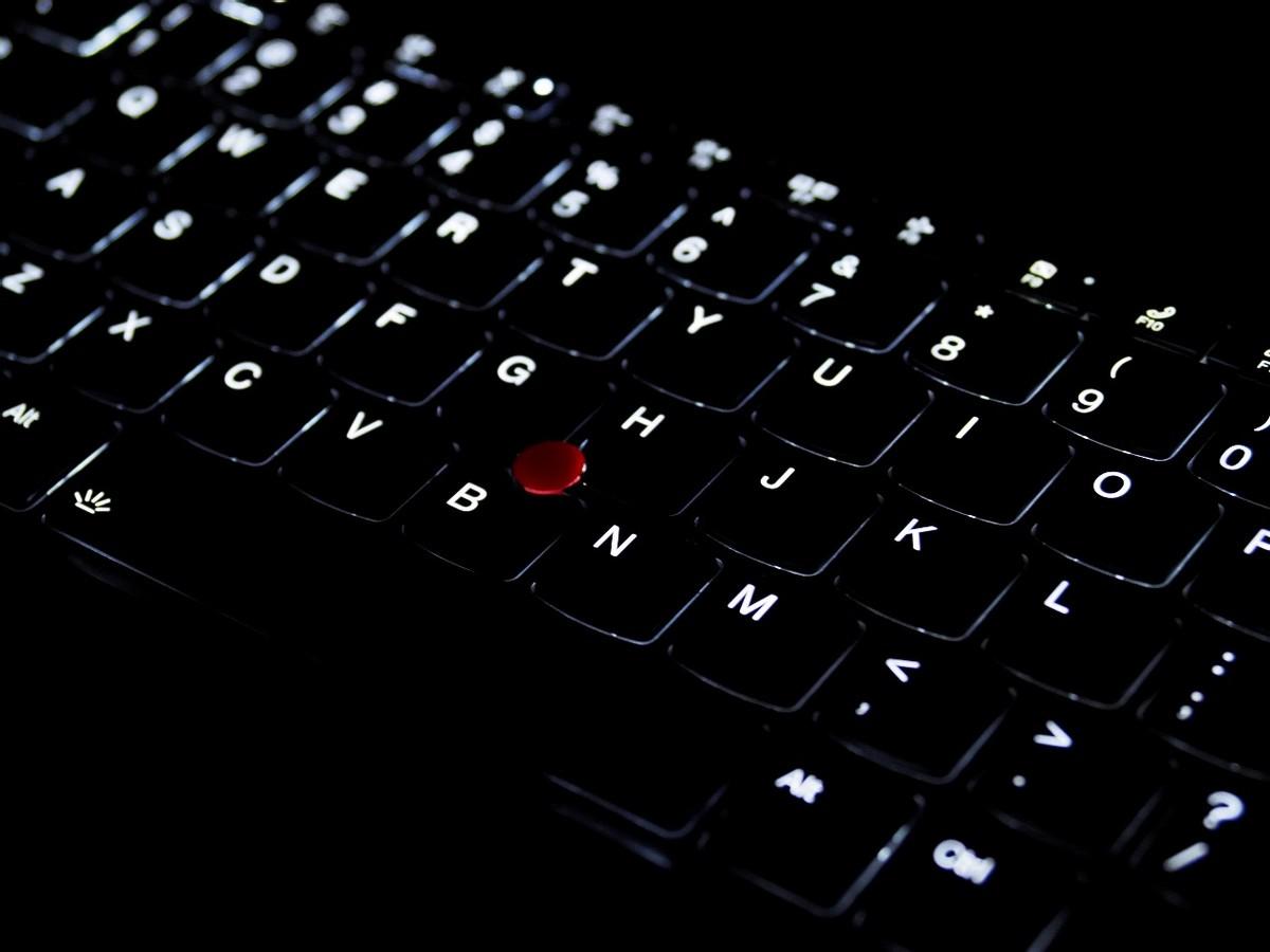 ThinkPad Z13参数配置及评测(z字标的笔记本电脑)