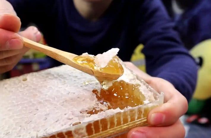 蜂蜡能吃吗（蜂蜡的食用安全性。）