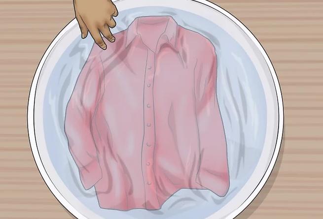 真丝衬衫怎么洗涤和保养方法（真丝衬衫清洗和保养技巧）