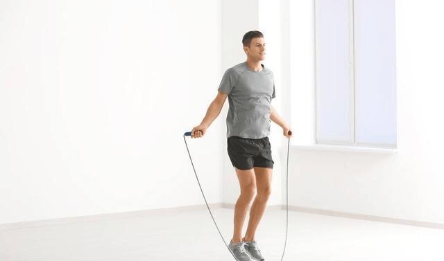 跳绳可以练腹肌吗？科学告诉你最有效的练习方法