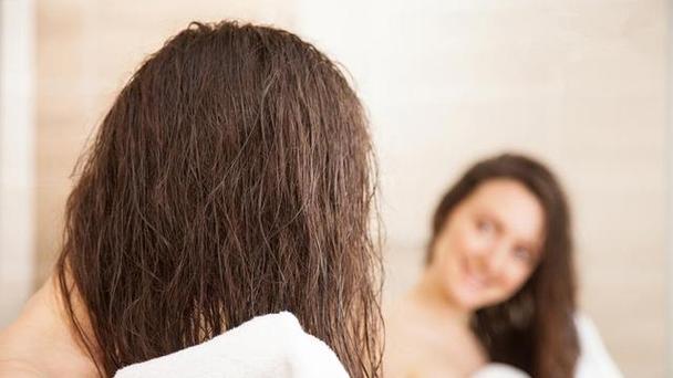 天天洗头发有什么危害？频繁洗头发的风险和影响详解