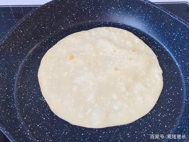 摊饼的面糊用冷水还是热水（摊饼面糊水温选择）