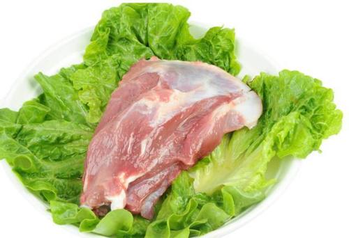 猪肉看起来有点淡绿色能吃吗