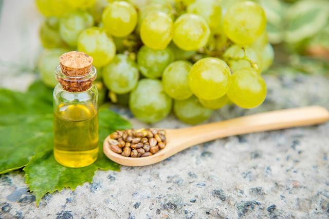 葡萄籽油和橄榄油哪个好（哪个更健康？）