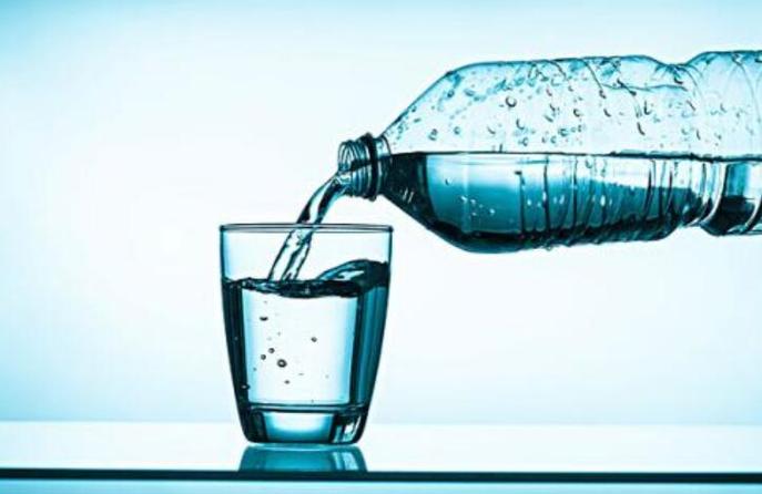 哪种矿泉水适合长期饮用（长期饮用哪种矿泉水最好？）