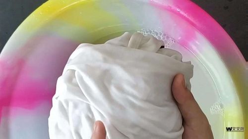 白衣服变暗怎么洗白（白衣服变暗的有效洗白方法）