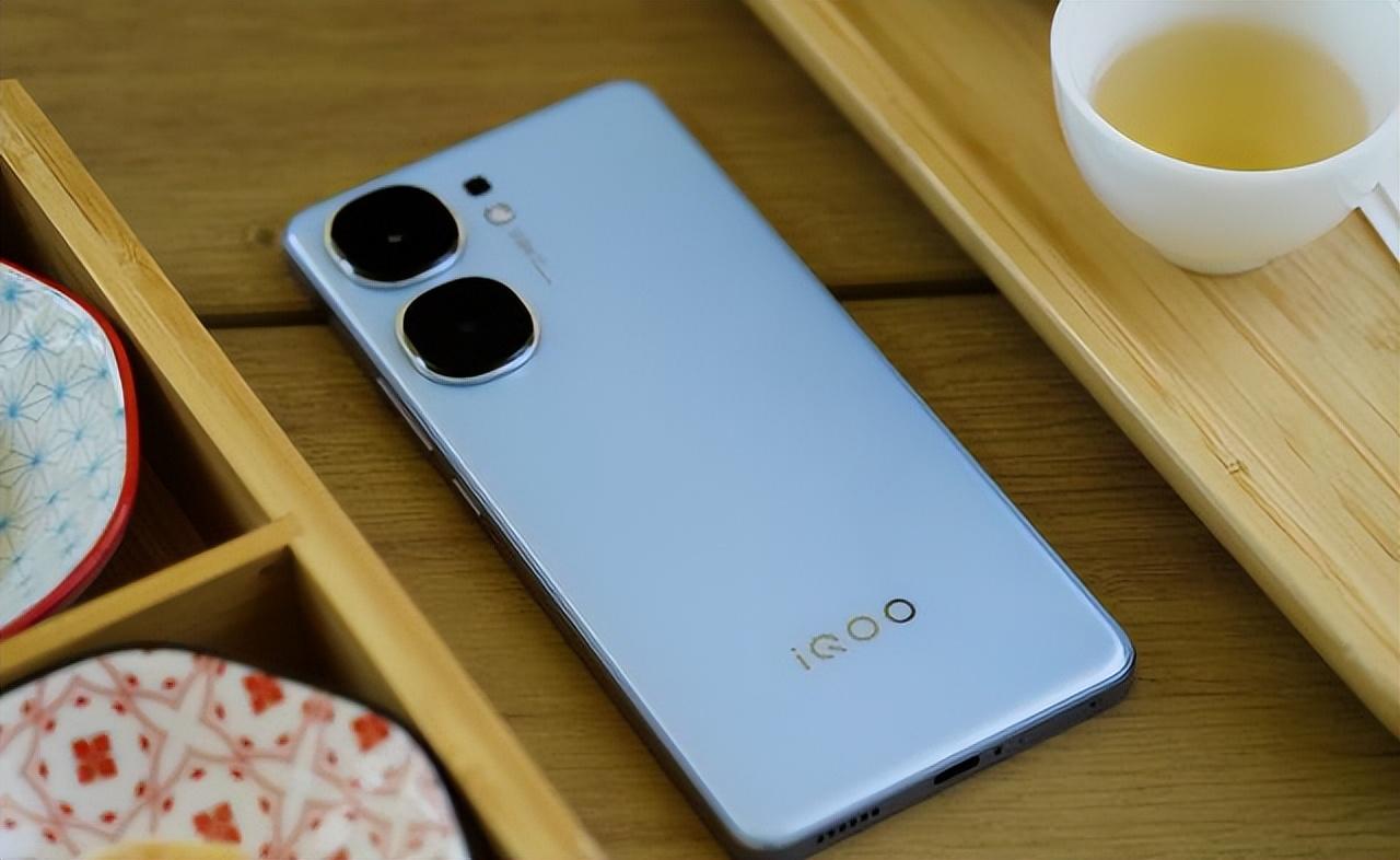 iQOO Neo9 Pro参数配置详情及发布时间价格(核心配置怎么样值得入手吗)